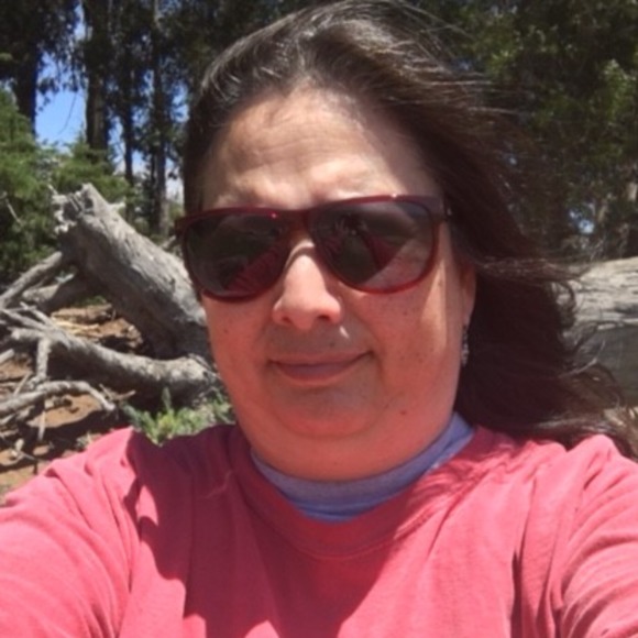 Meet your Posher, Elaine - Picture 1 of 1